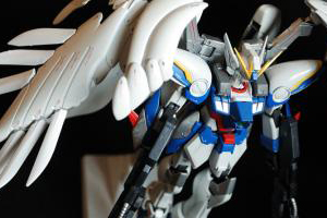 1/100 MG ウイングガンダムゼロ(ver.EndlessWaltz)